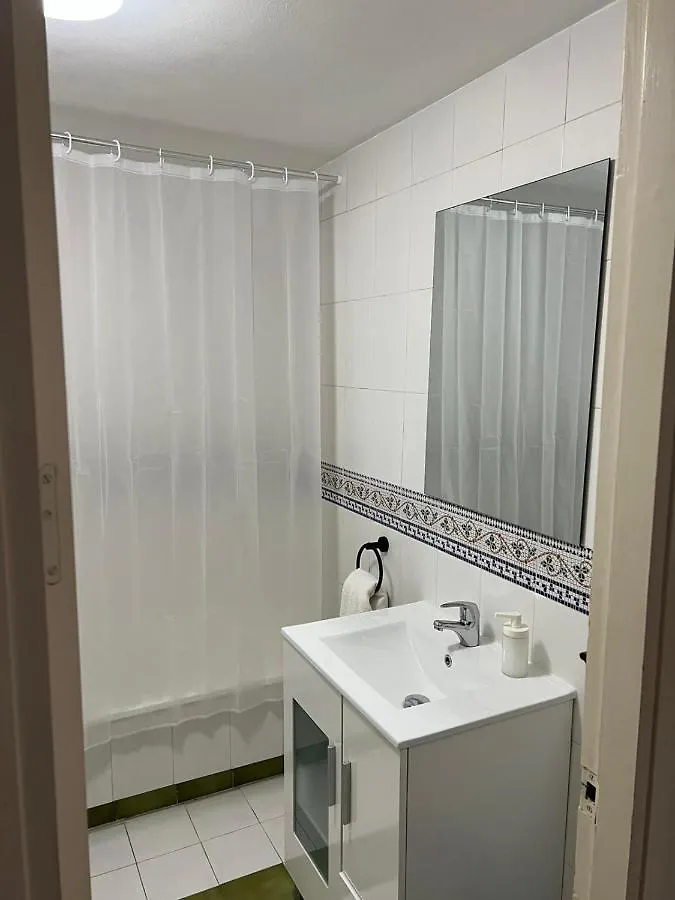 בנאלמדנה Lovely Apartment For 2 To 4 People---Apartamento De Dos A Cuatro Personas