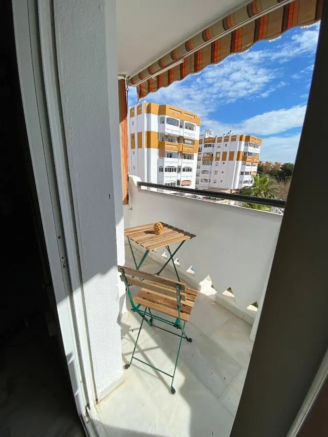 Lovely Apartment For 2 To 4 People---Apartamento De Dos A Cuatro Personas Benalmadena